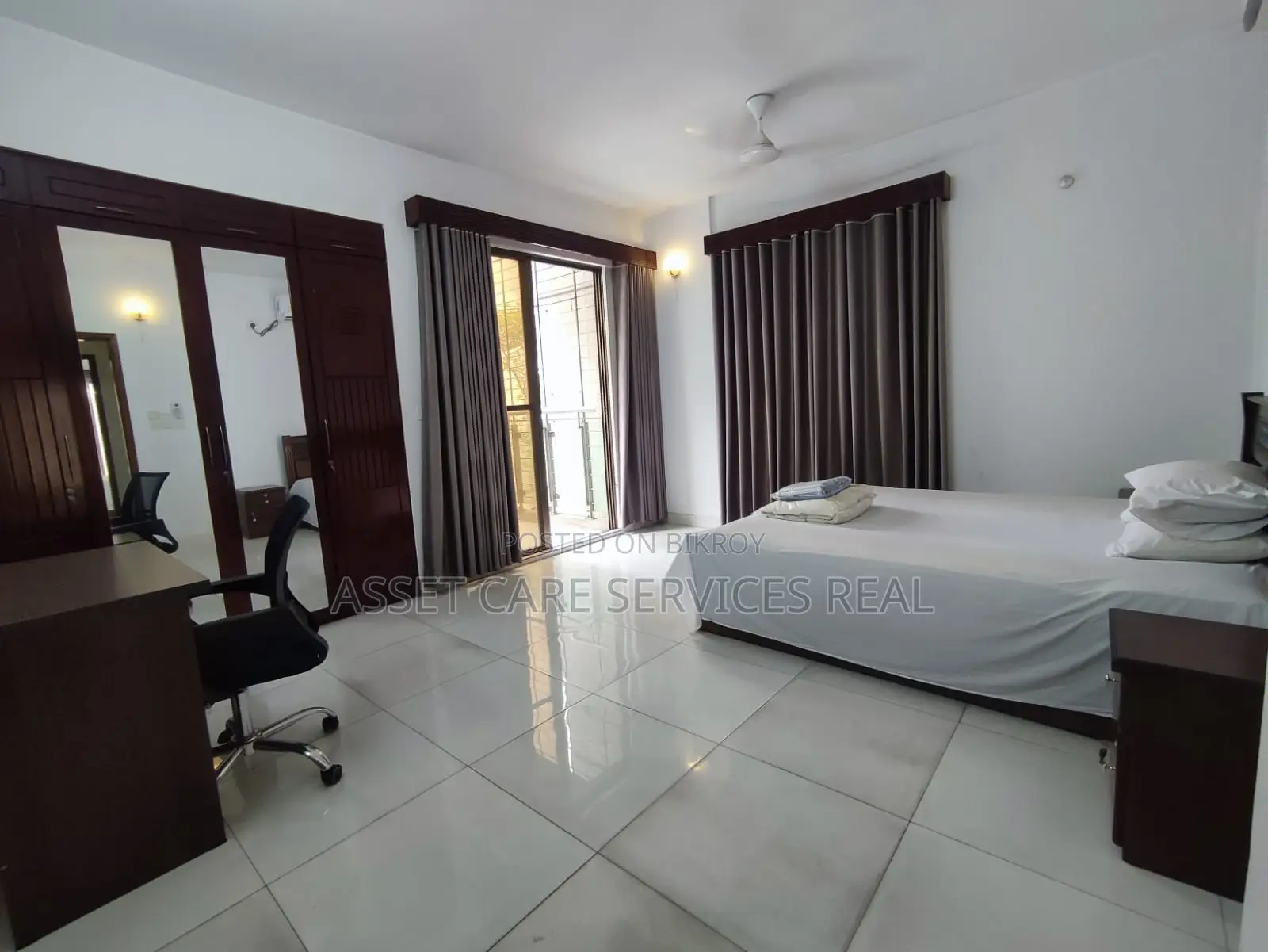 4-Bed Fully Furnished Beautiful Apartment For Rent In Gulshan in Gulshan