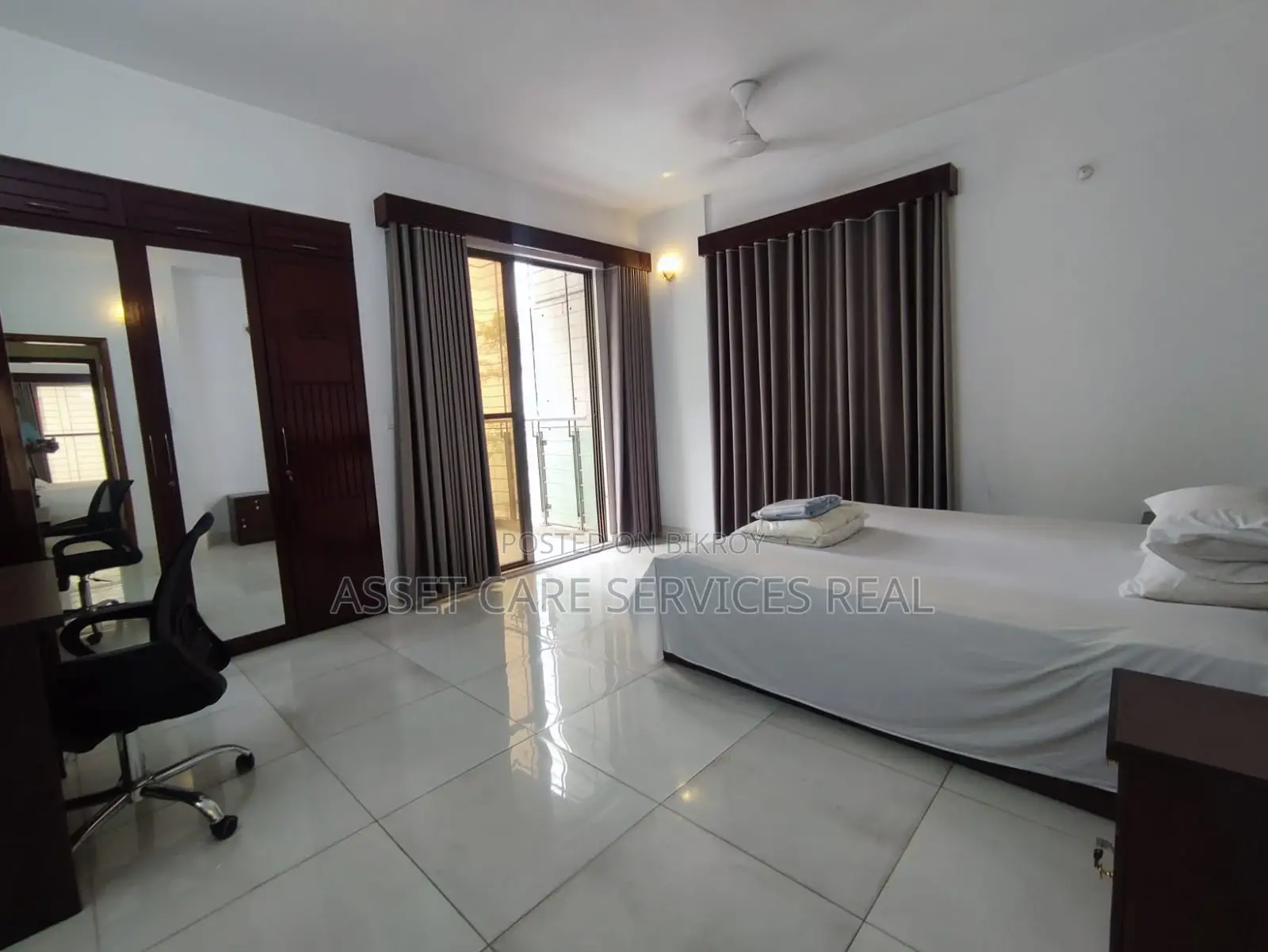 4-Bed Fully Furnished Beautiful Apartment For Rent In Gulshan in Gulshan