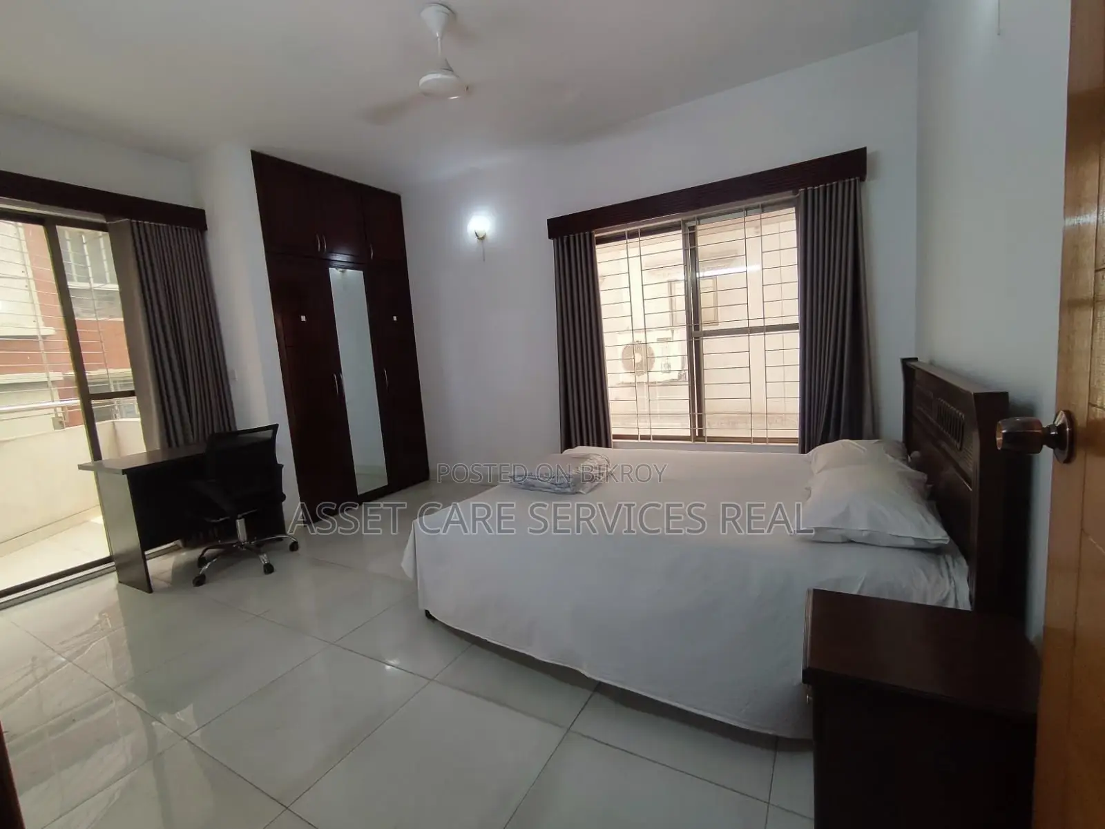4-Bed Fully Furnished Beautiful Apartment For Rent In Gulshan in Gulshan