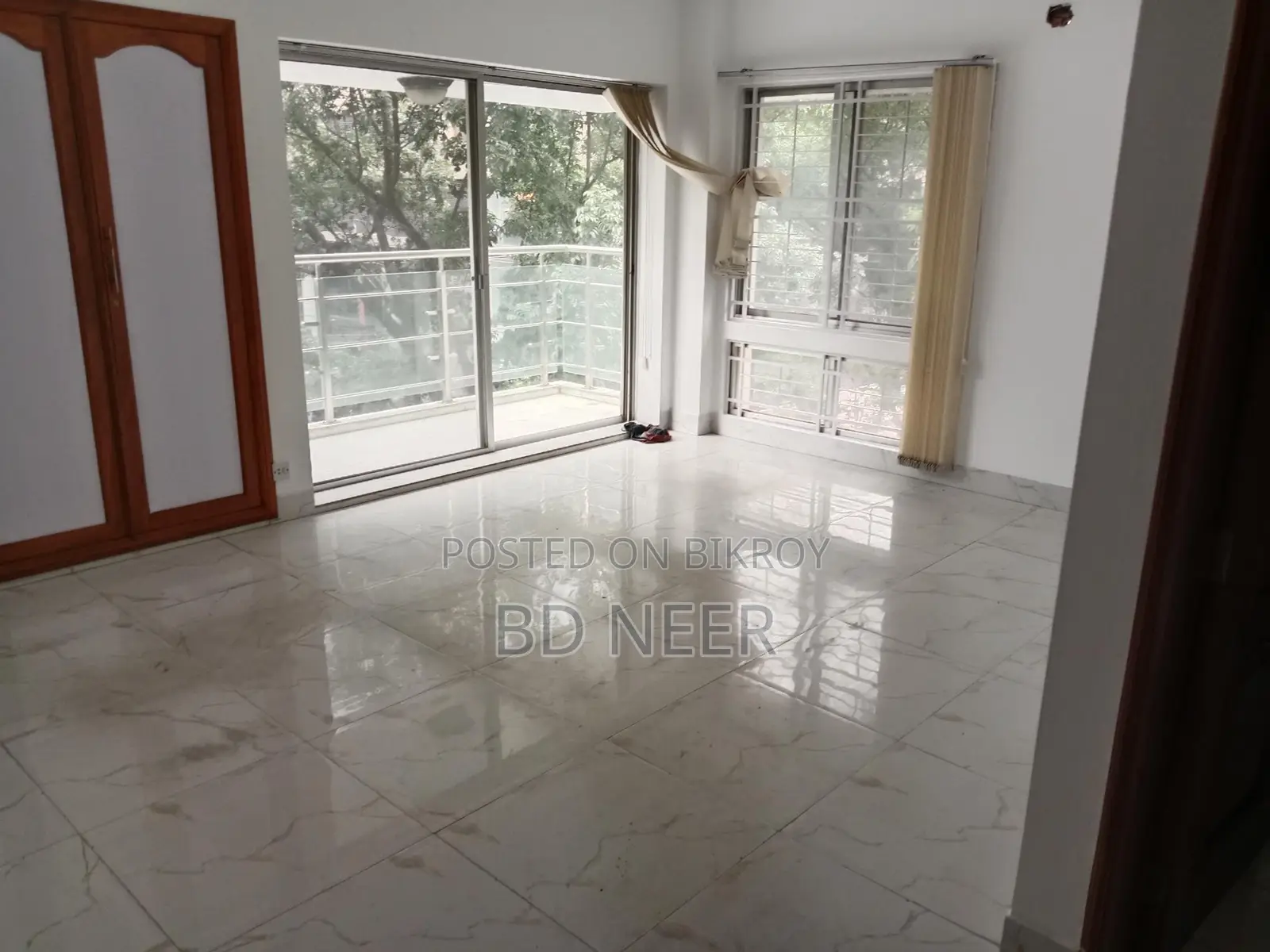 Resident building 5100 sft office space rent in Gulshan 2 in Gulshan