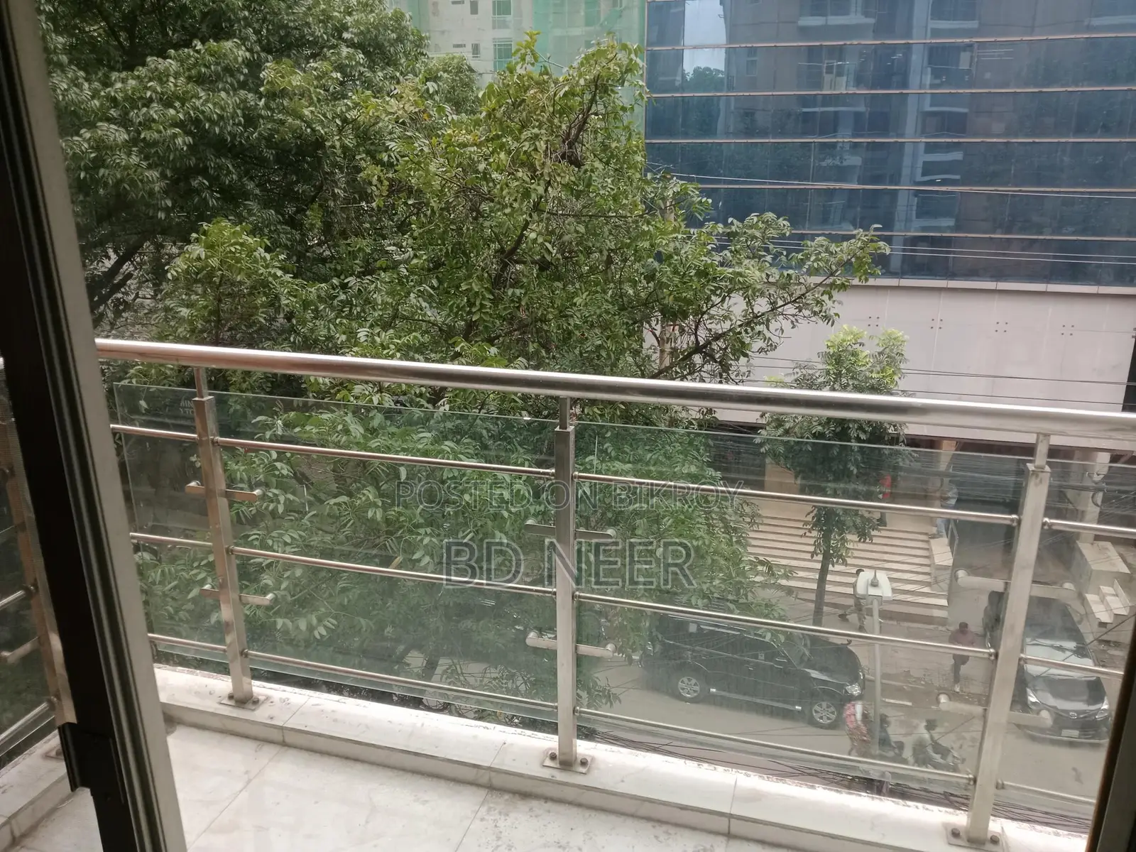 Resident building 5100 sft office space rent in Gulshan 2 in Gulshan