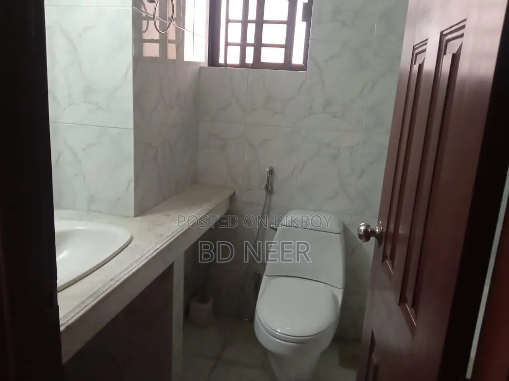 Office Space Available in Rasident Building at Gulshan in Gulshan
