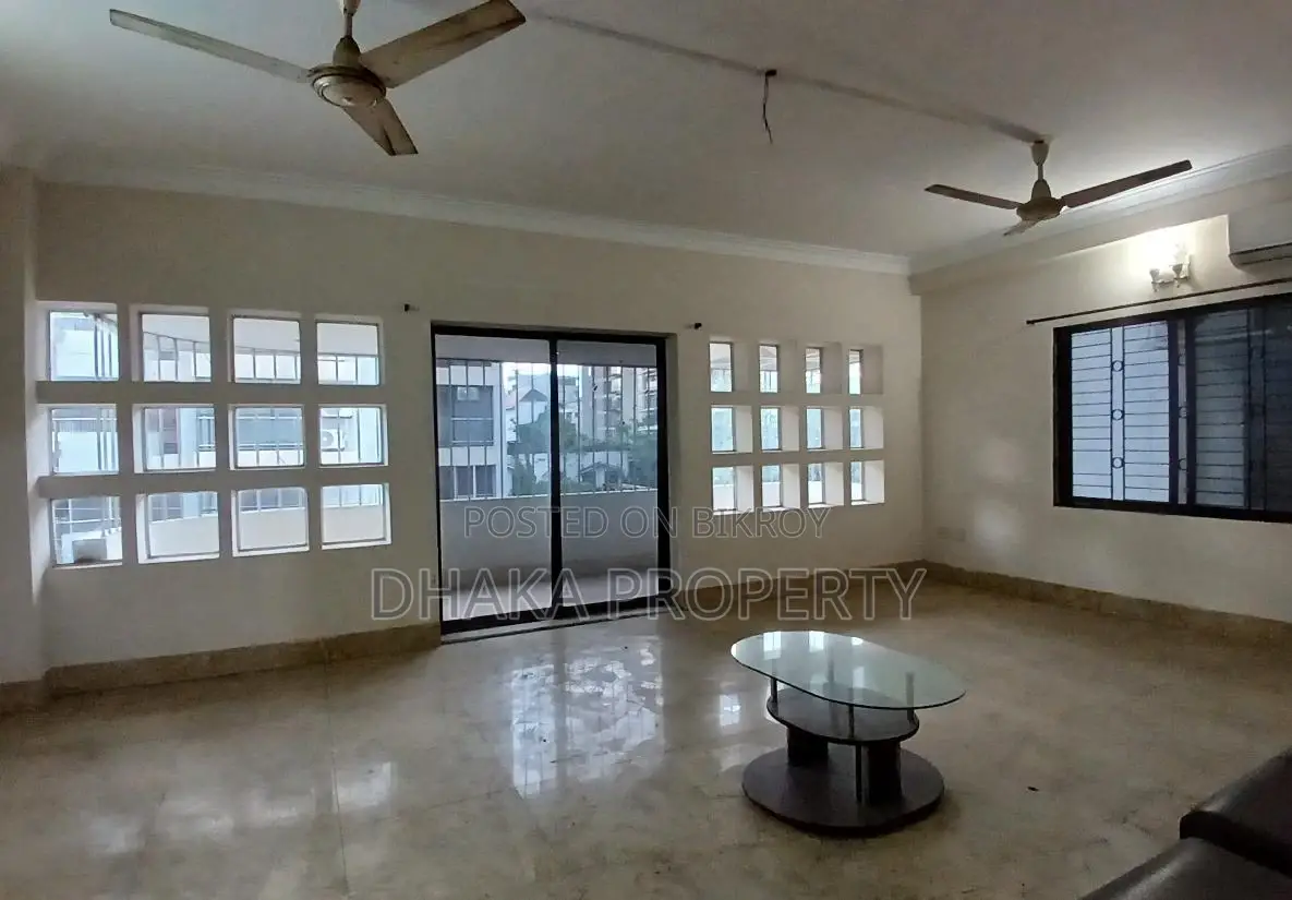 4Bed Wonderful Semi Furnish Apartment Rent At Baridhara Diplomatic Zone in Baridhara