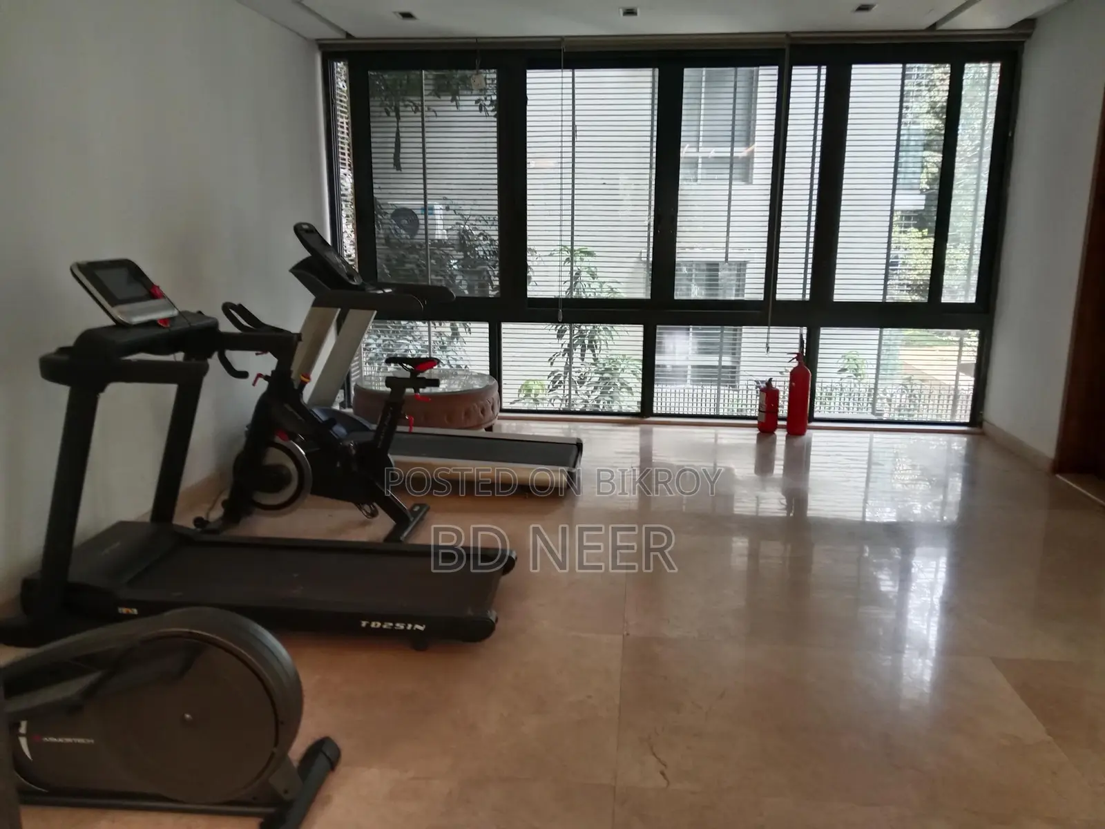 mordent Interior semi furnish 3 Bed room have Gym apt rent in Gulshan 1 in Gulshan