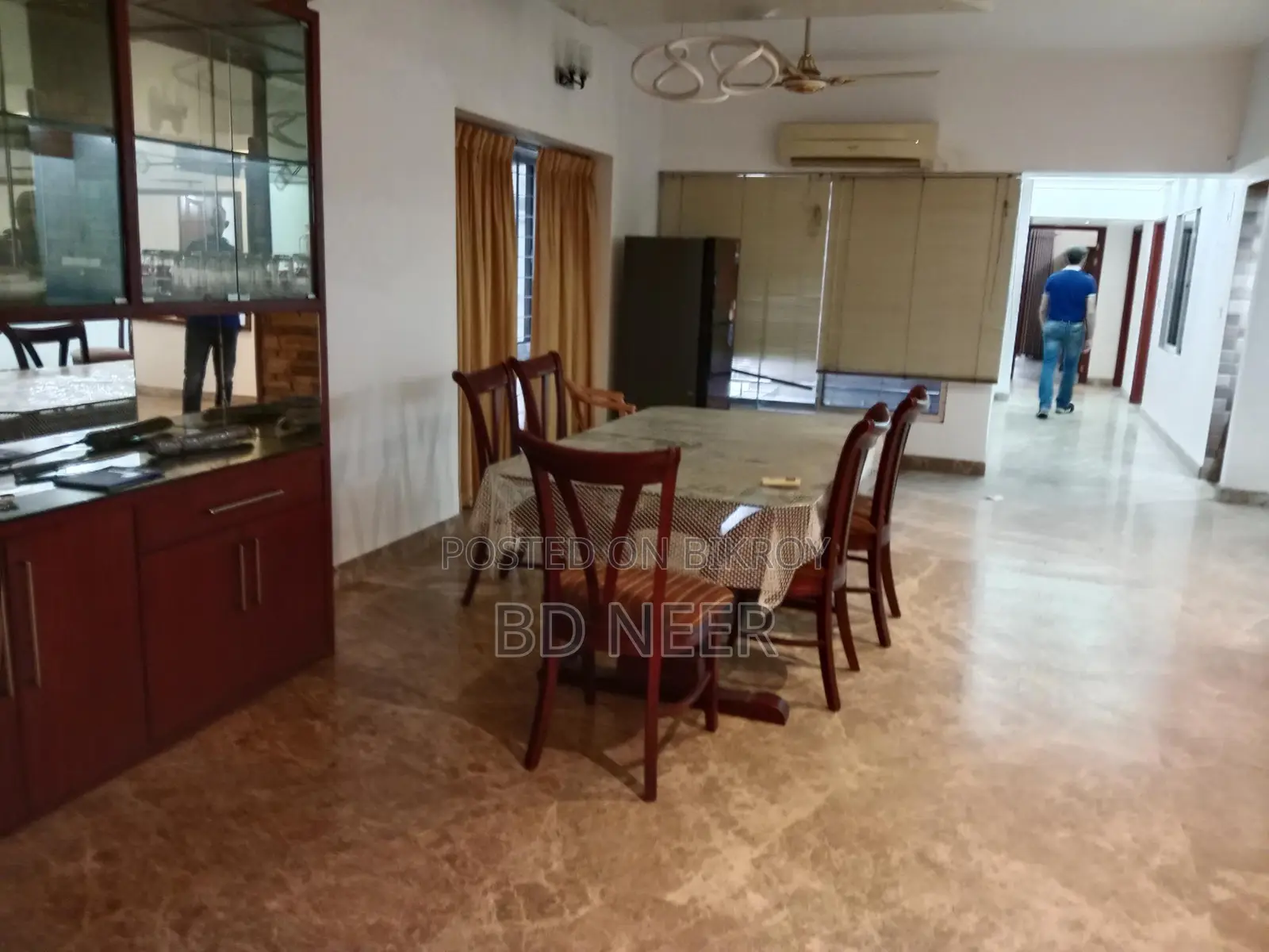 very good looking fully furnish 4 Bed room apt available in Gulshan 2 in Gulshan