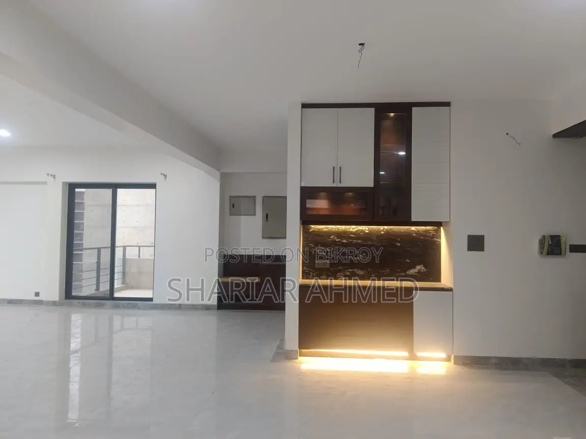 Well Decorated 4000 Sqft (GYM_POOL) Apartment For Rent In Gulshan-2 in Gulshan