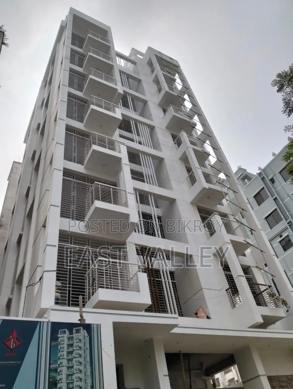 Almost Ready 1500 sqft flat for sale in Bashundhara R/A, Dhaka-1229 in Basundhara
