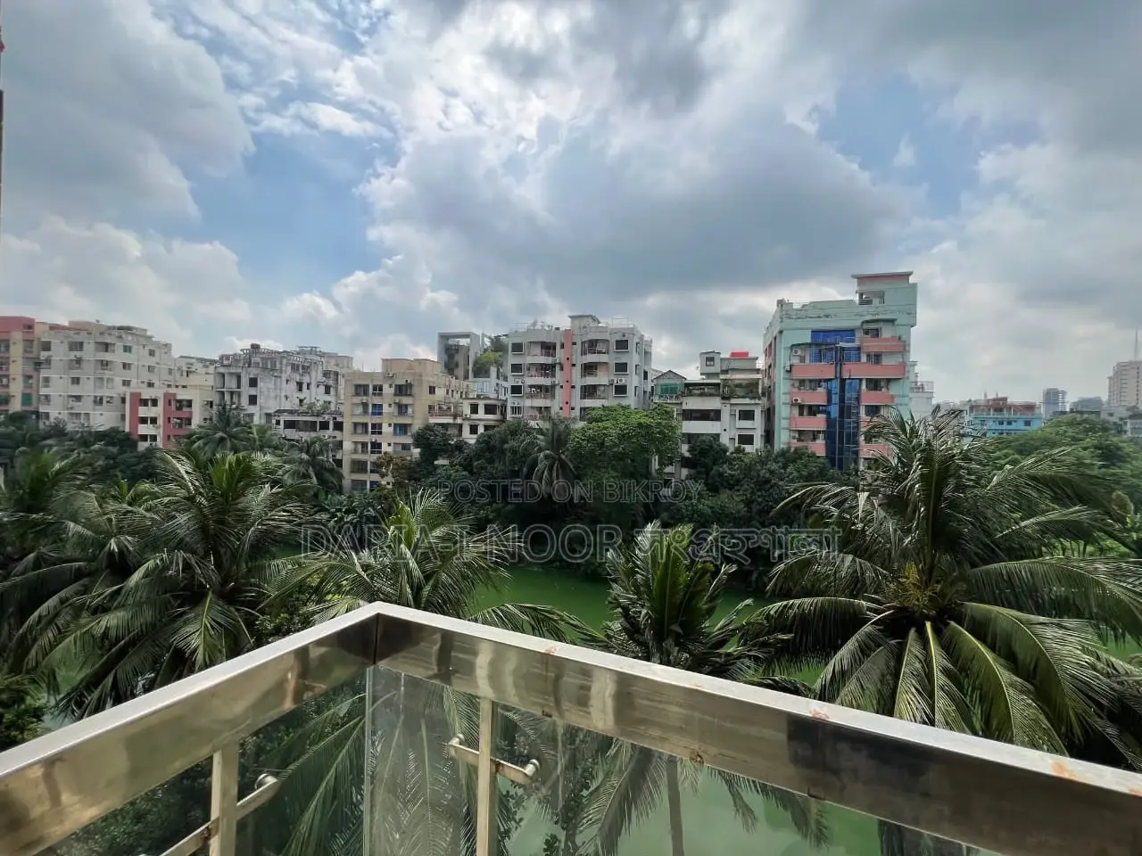 Navana 2350 SFT Flat for Sale on 4th Floor near Lake in Gulshan 1 in Gulshan