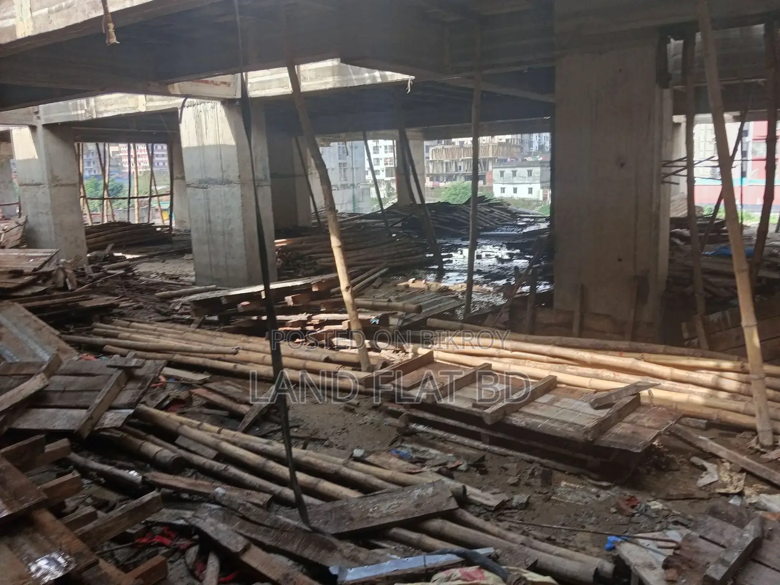 FLAT FOR SALE (1326 SFT + SHOP 85 SFT). in Dhanmondi