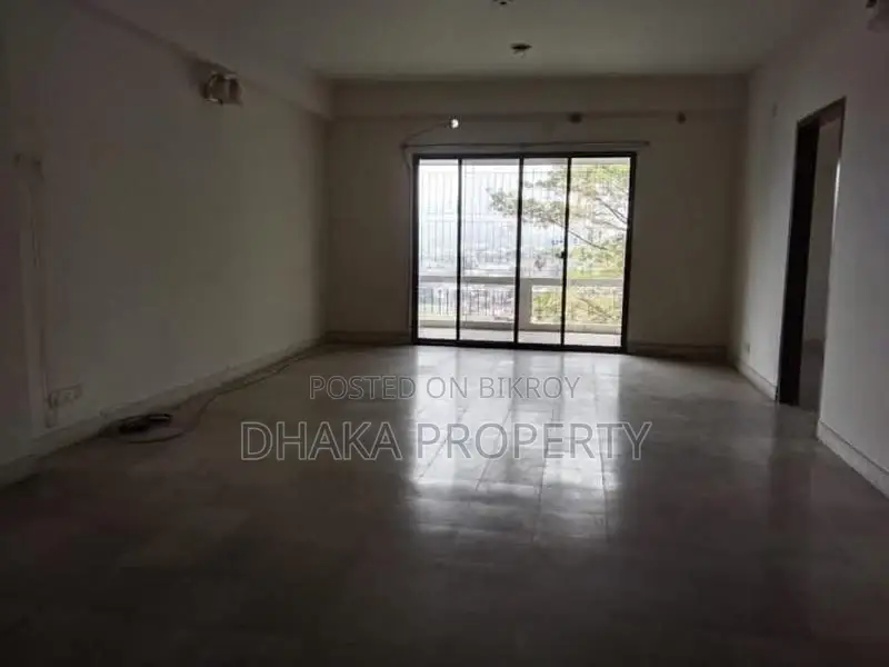 Office Space Rent in Banani (2500-Sqft) in Banani