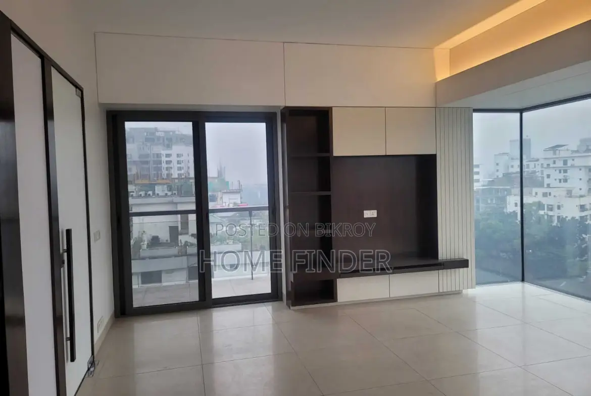 4000 Sqft Semi Furnished Swimming Pool Gym Flat Rent in Gulshan 2 in Gulshan