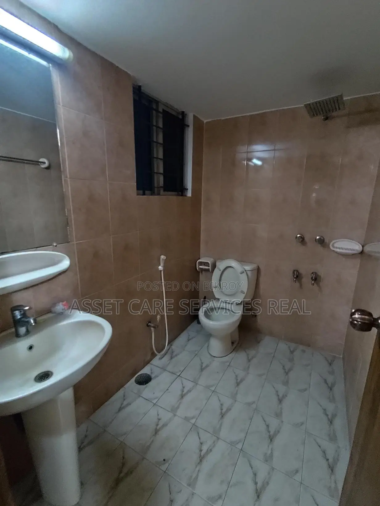 3Bed Un-Furnished Apartment For Rent In South Banani in Banani