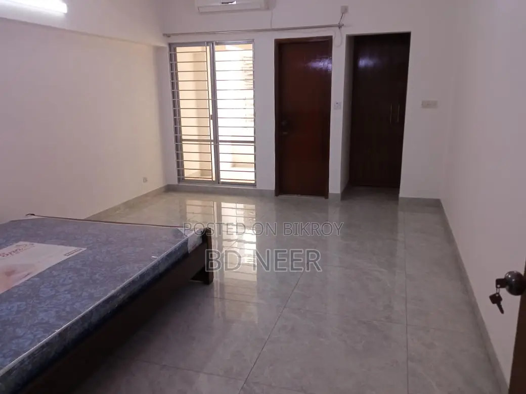 Semi Furnish 4 Bed Room Apt Rent in Gulshan 2 North in Gulshan