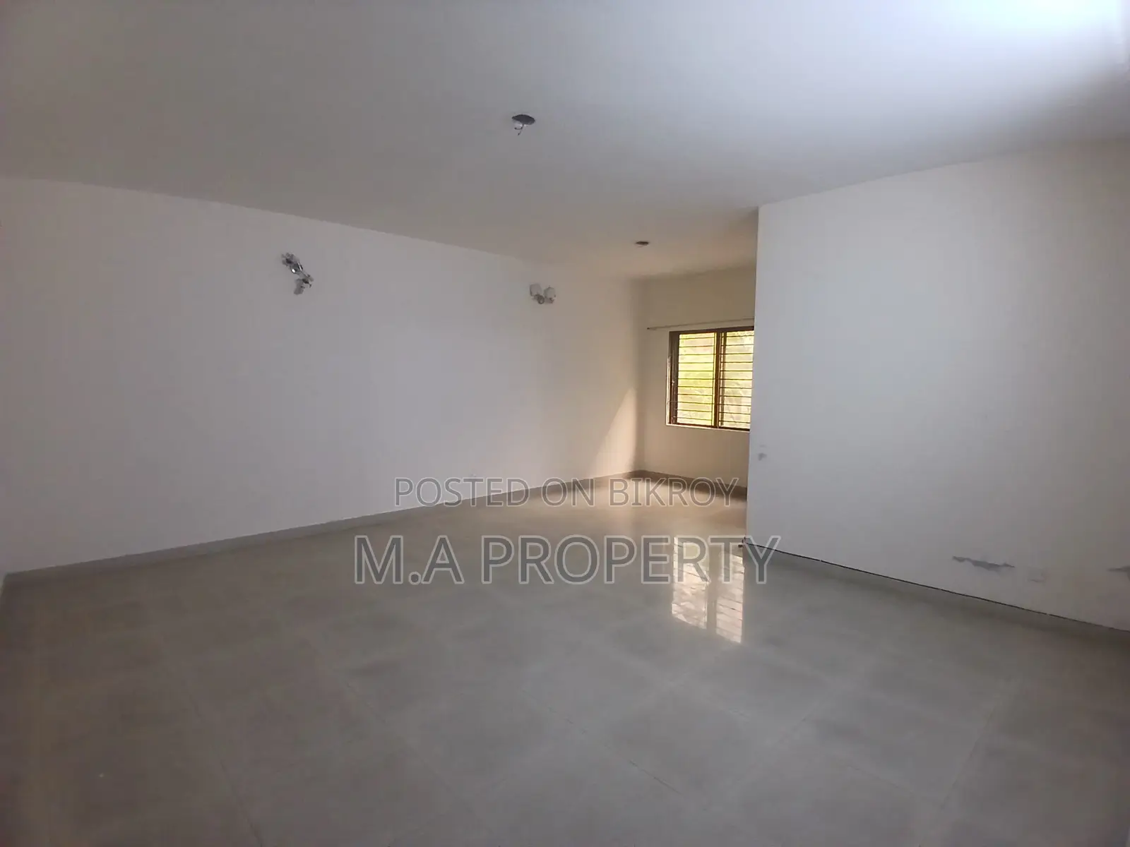 Rent Apartment 2350 sqft 3-Bedroom Gulshan-2 in Gulshan