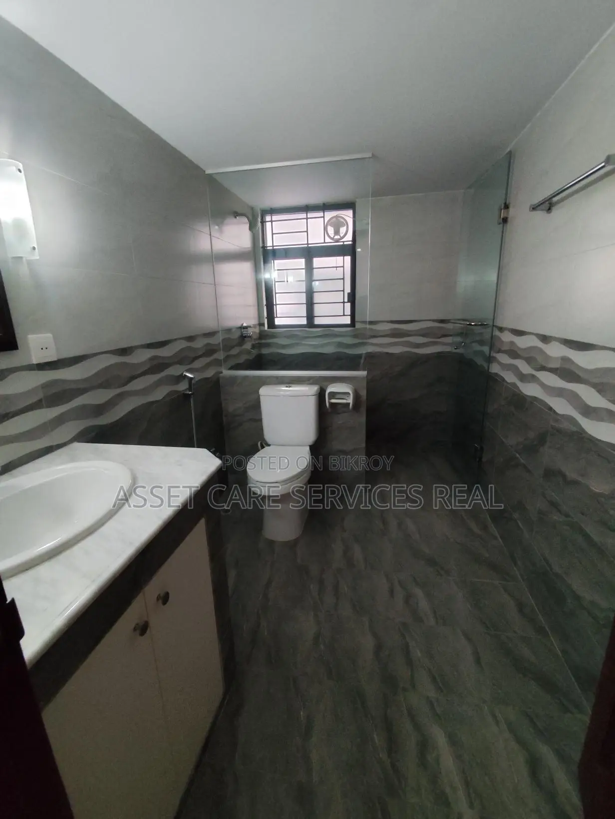 North Gulshan Brand New 4-Bedroom Apartment with Gym & Pool Facilities for Rent in Gulshan