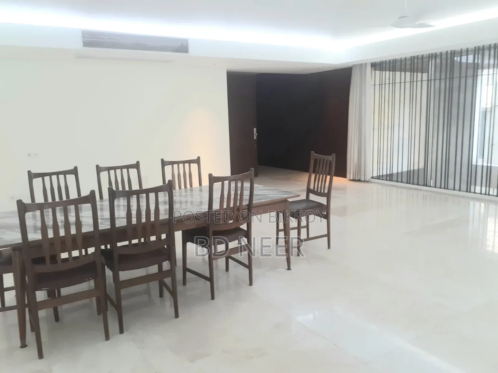 Commercial 1600 Square Feet Office Space Rent in Gulshan-1 in Gulshan