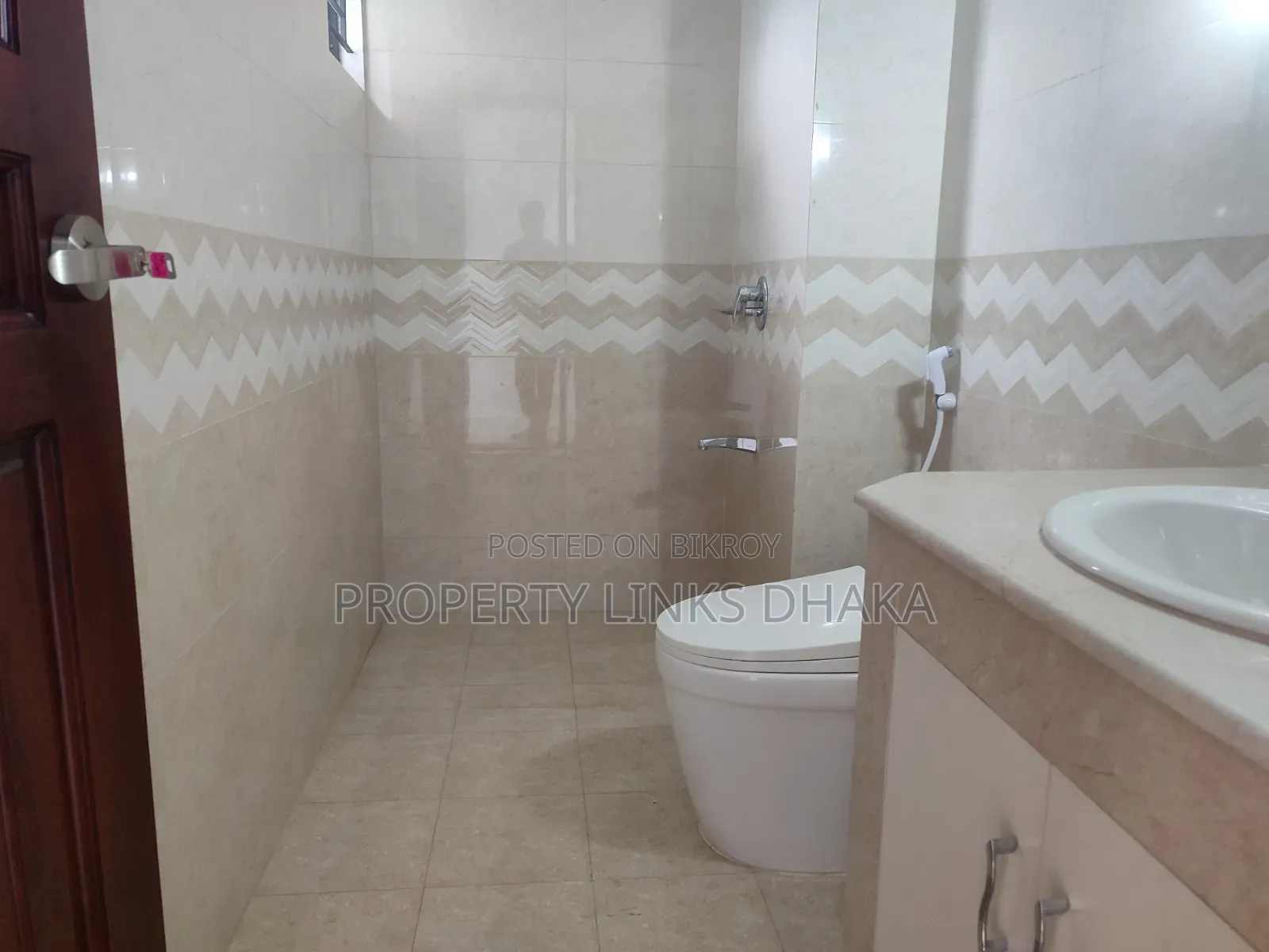 3200 SFT Commercial Space for Rent in Gulshan