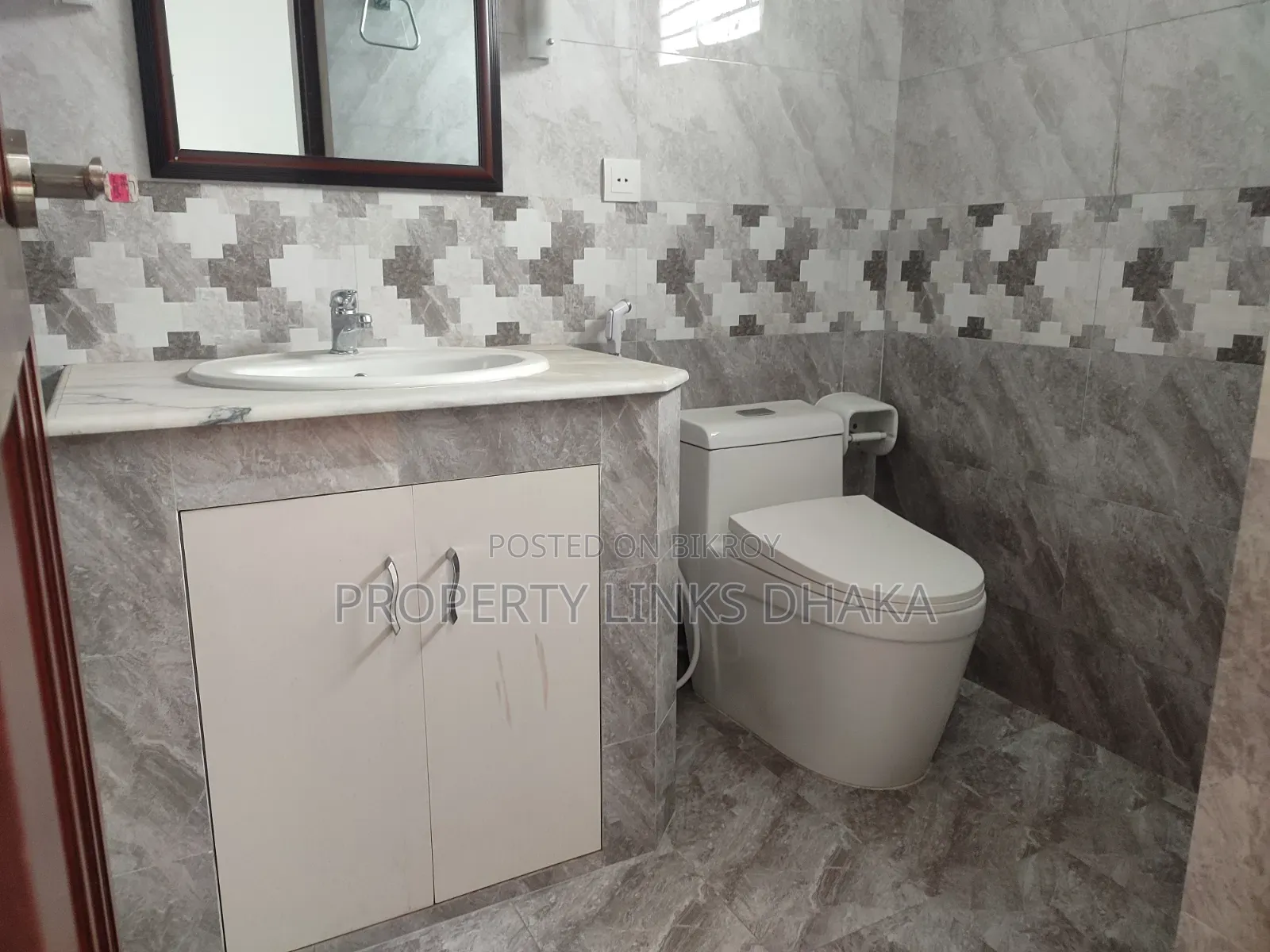 3200 SFT Commercial Space for Rent in Gulshan