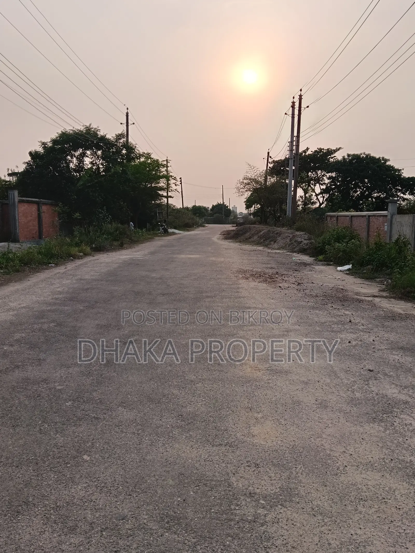 5 Katha Park South Facing Sector-16/D in Uttara