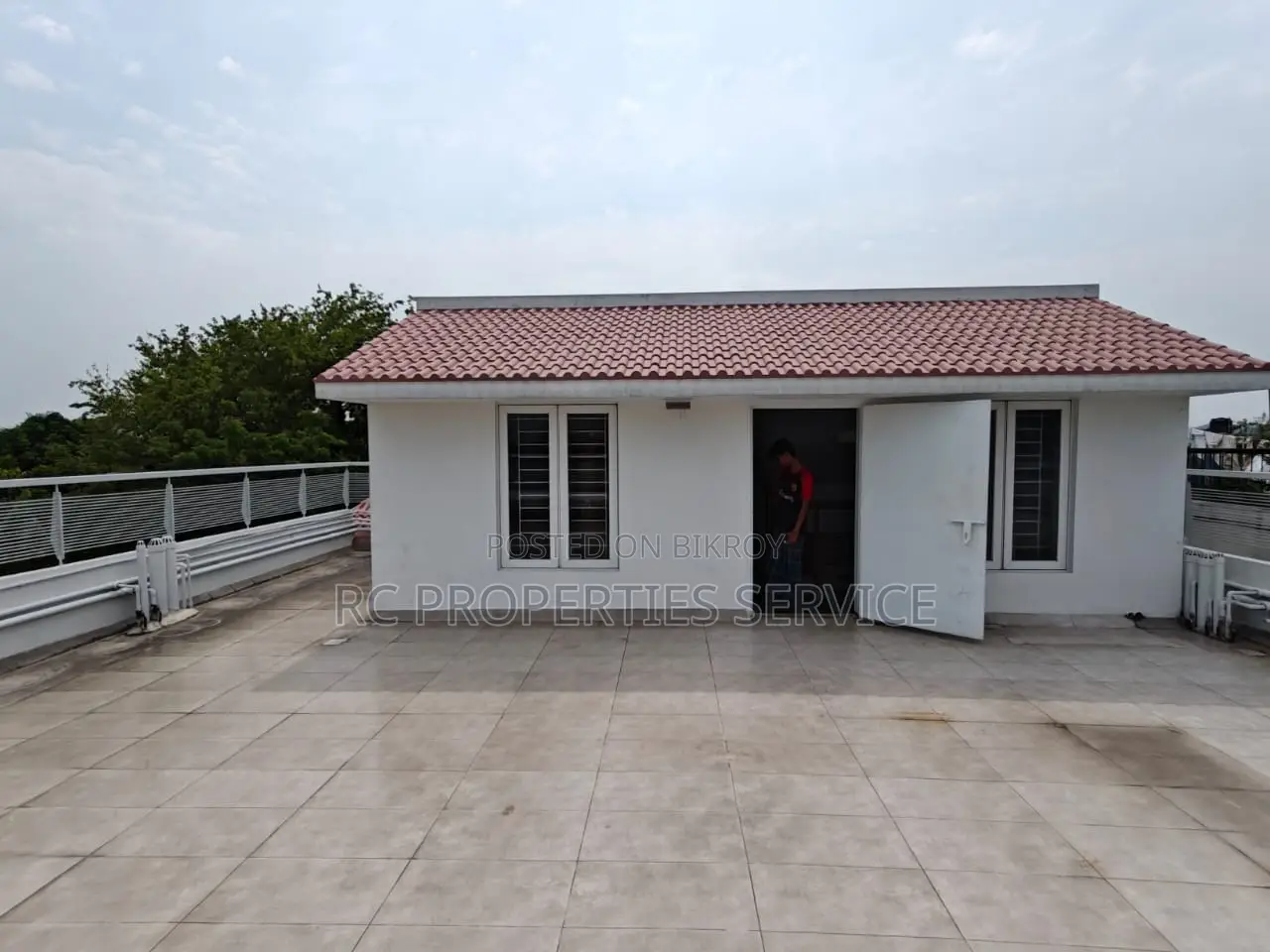 Nice House Office Rent in Nikunjo-1 in Khilkhet