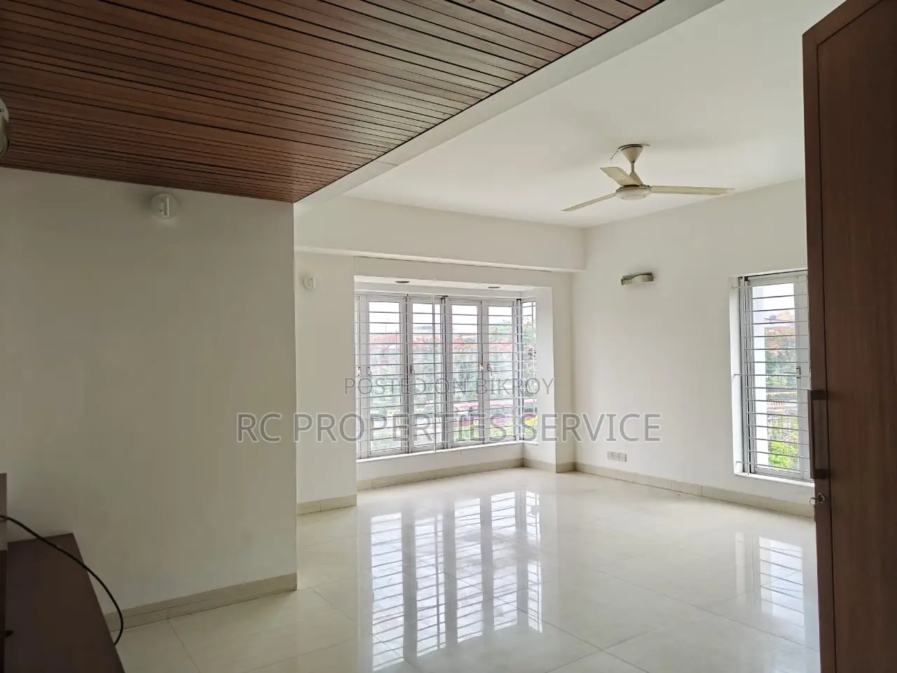 Nice House Office Rent in Nikunjo-1 in Khilkhet