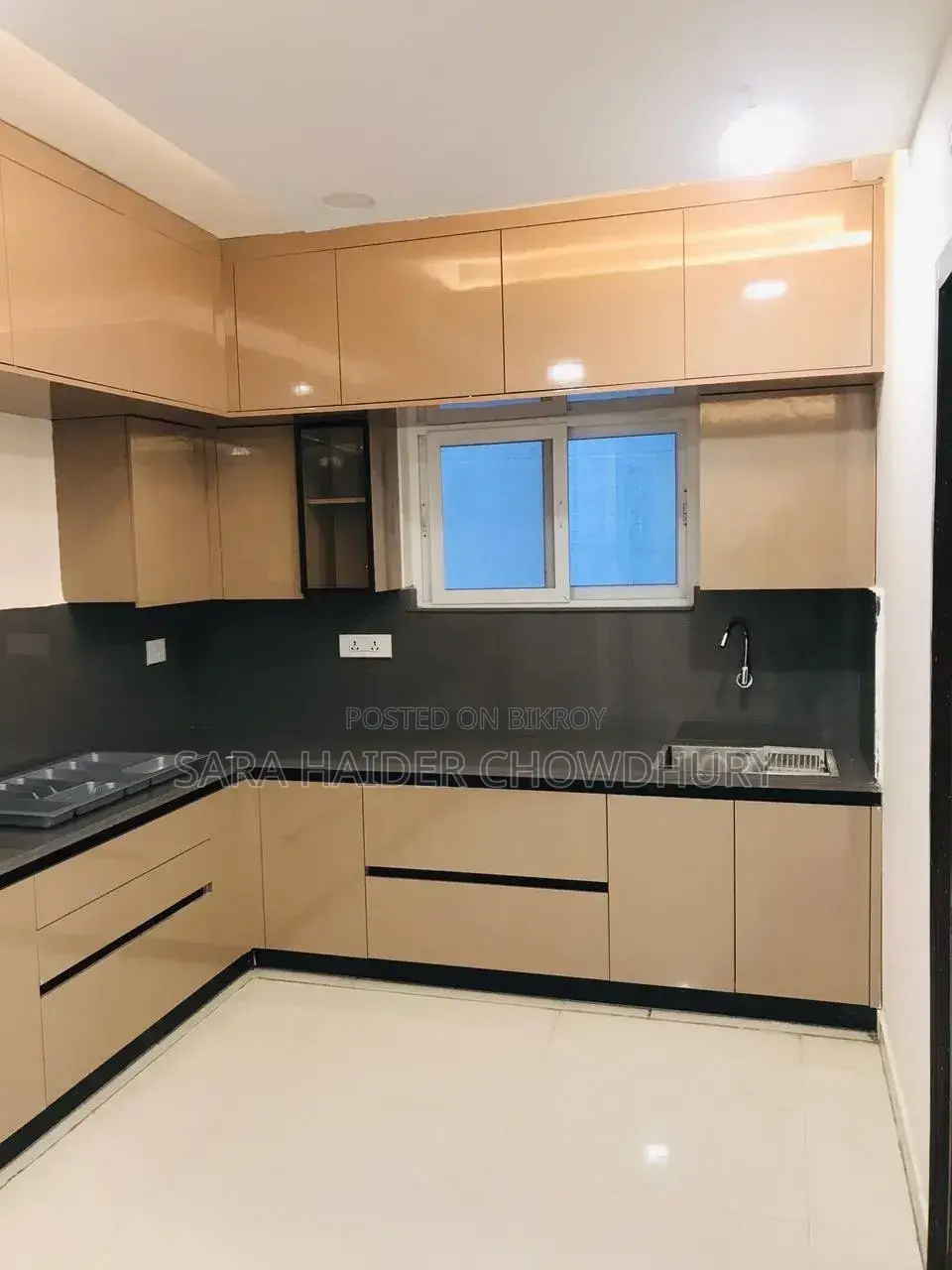 Furnished 3-bedroom Apartment in Perfect Holdings, Hazaribagh for sale in Hazaribagh
