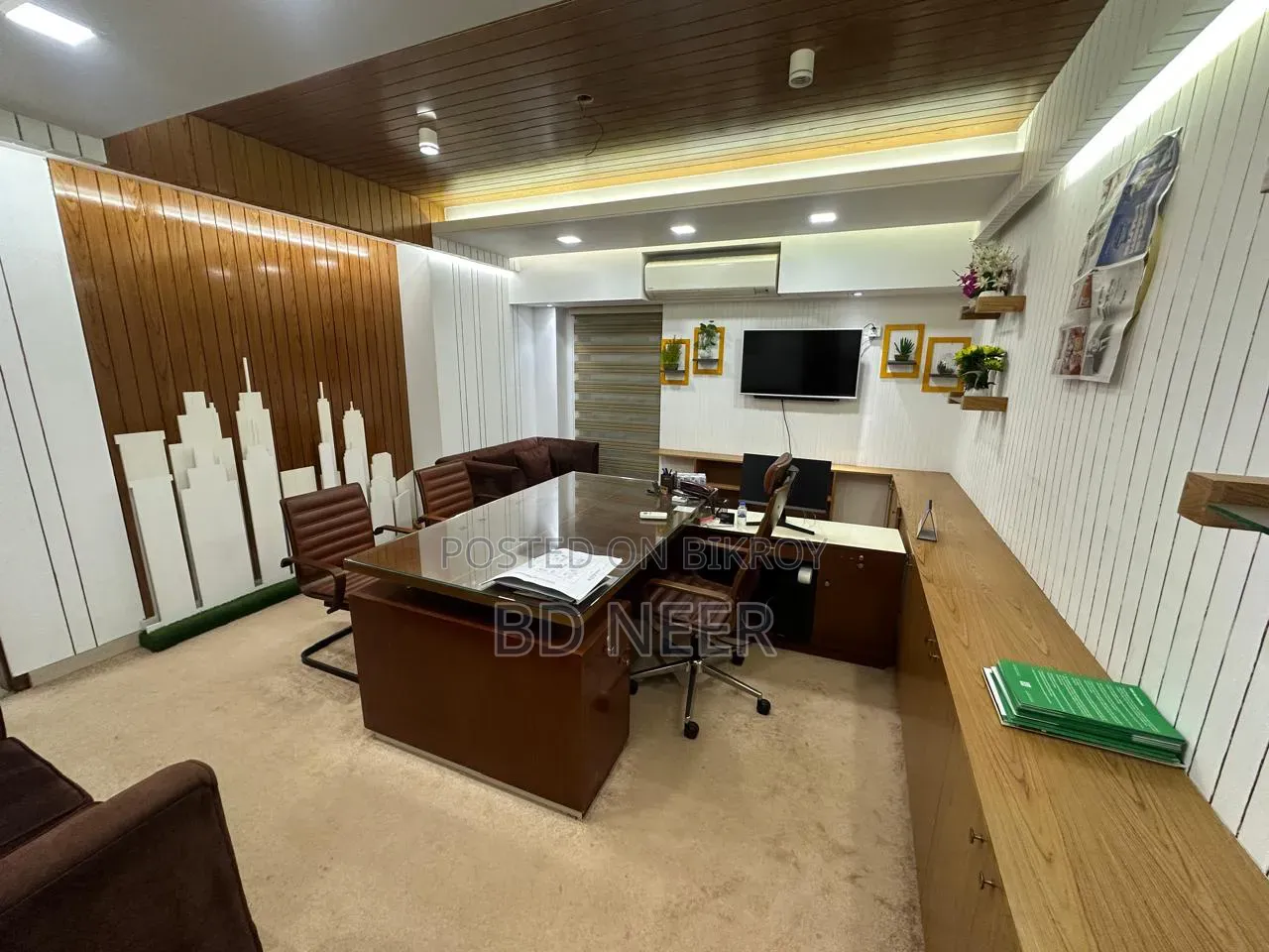 Commercial Fully Furnish 2200 SFT Office Space Rent in Gulshan in Gulshan