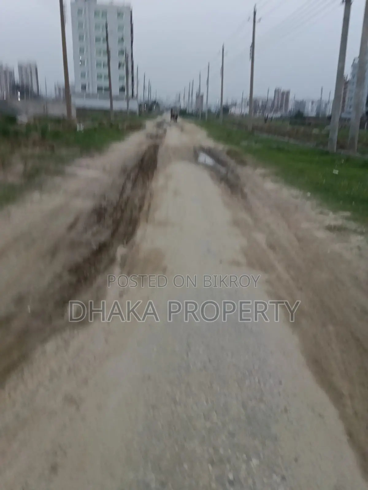 60ft Rd 3 Katha Lake View Sector-17/J. in Uttara