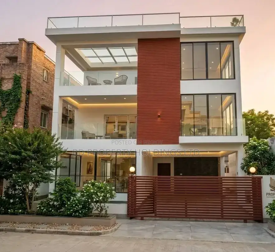 Triplex 6000 SQFT Luxurious Full Building for Rent in Nikunjo -1. in Basundhara