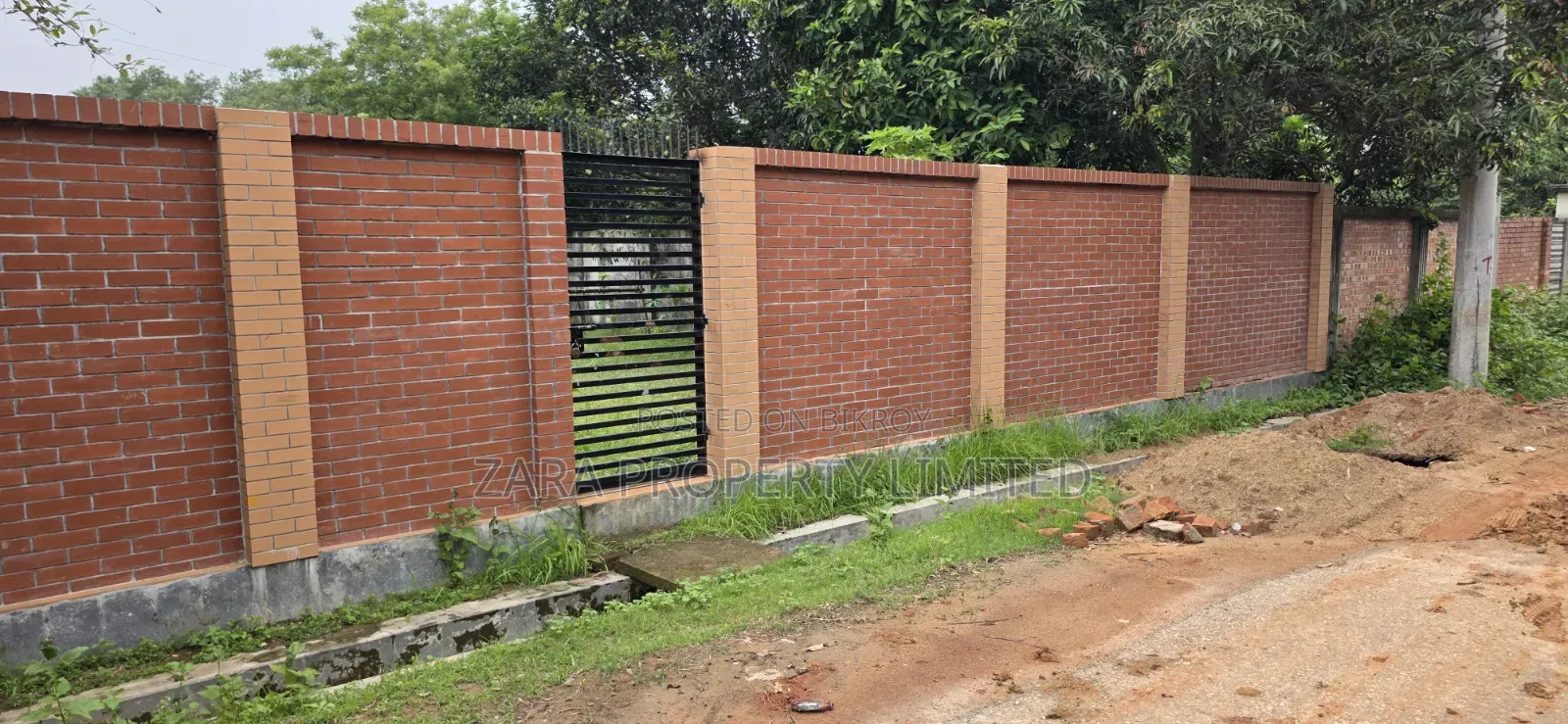 10 Katha plot for sale on 300 Feet Road. in Purbachal