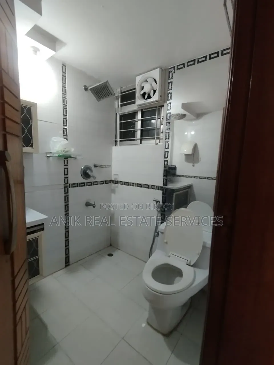 Furnished 4-bedroom Apartment in Anik Real Estate, Gulshan for Rent in Gulshan