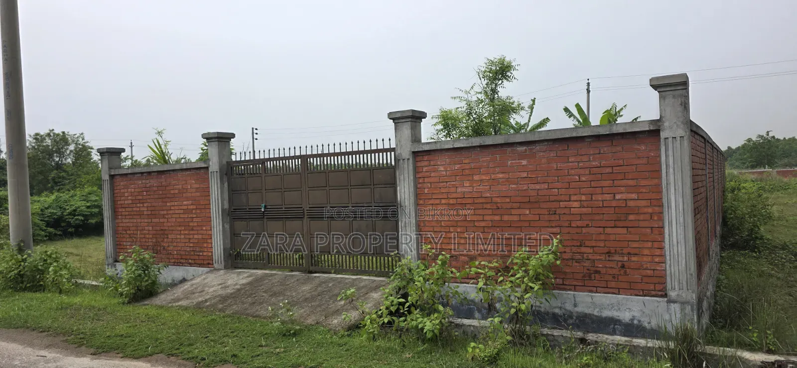 East-facing on 54 ft road in Sector 17. in Purbachal
