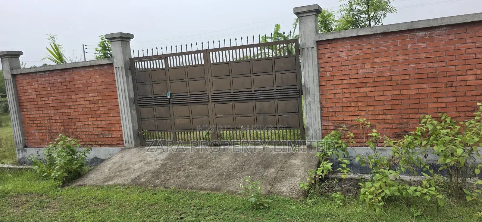 East-facing on 54 ft road in Sector 17. in Purbachal