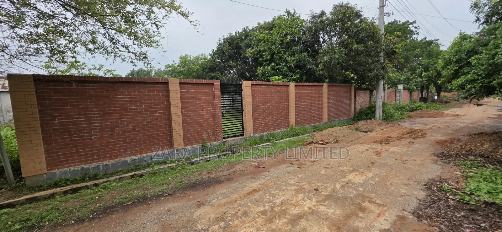 5 katha plot in Sector 17 north-facing. in Purbachal