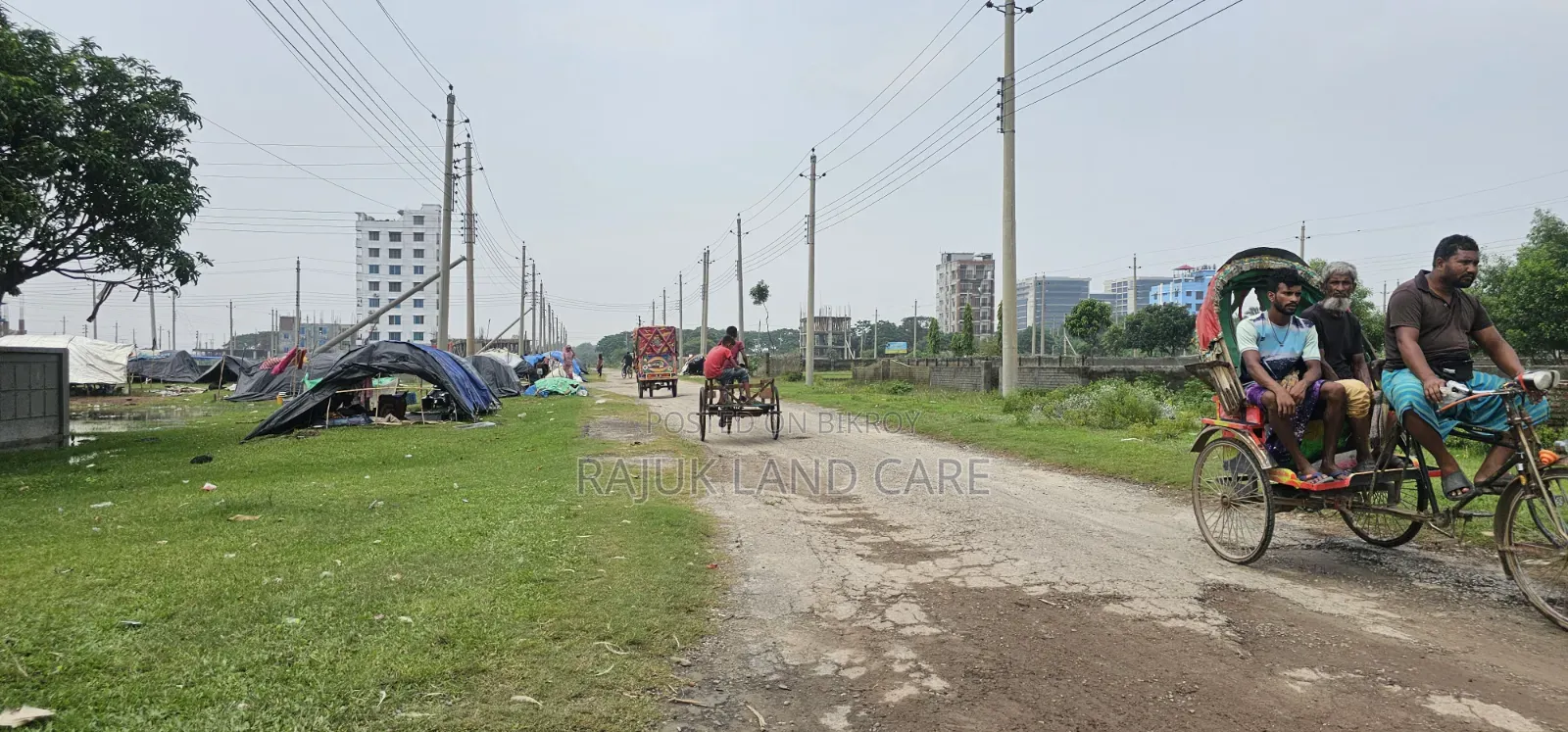Sector 17/D Road 4 Plot in Uttara