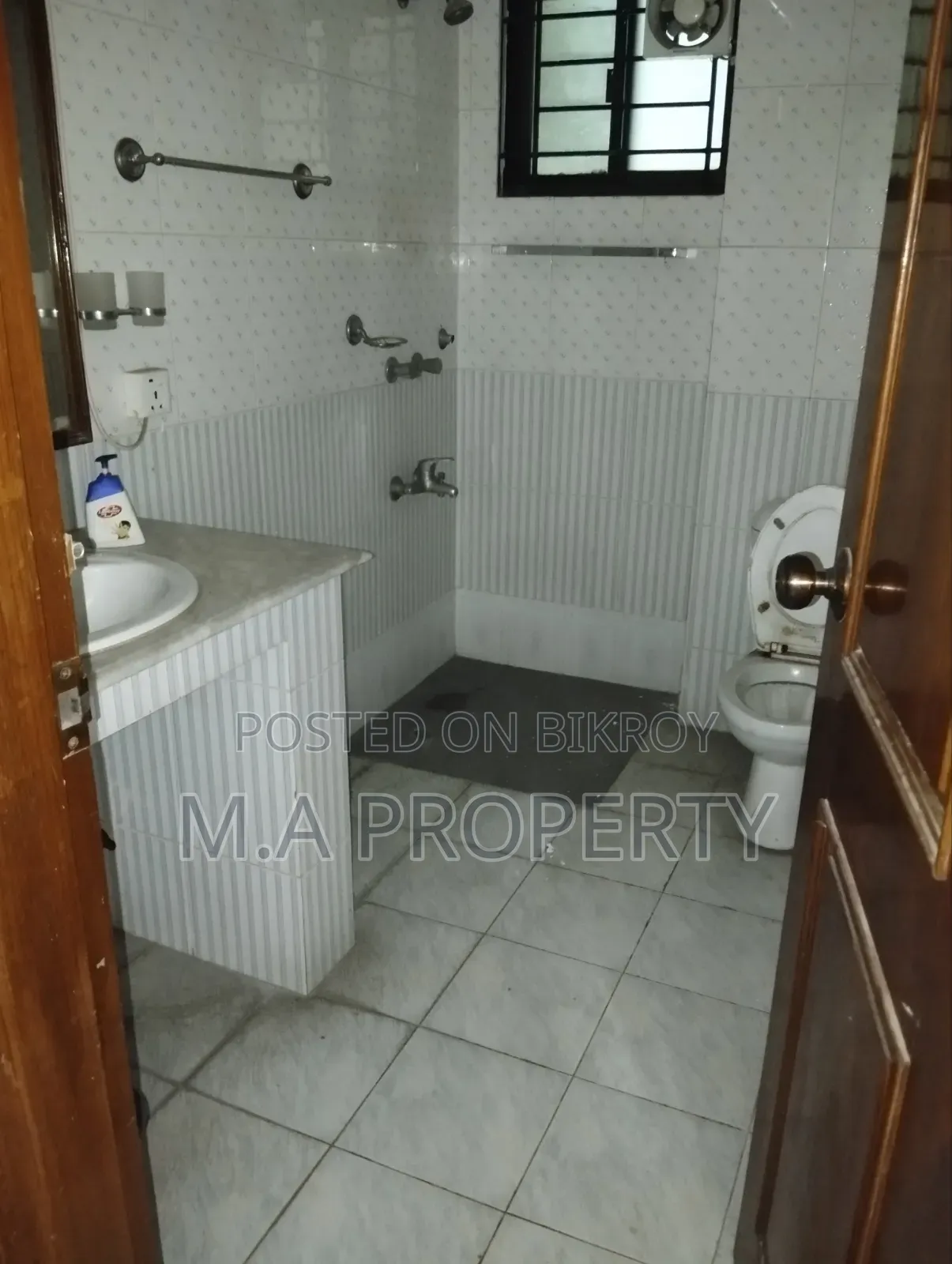 3 Bed Office Apartment for Rent in Bti, Gulshan for Rent in Gulshan