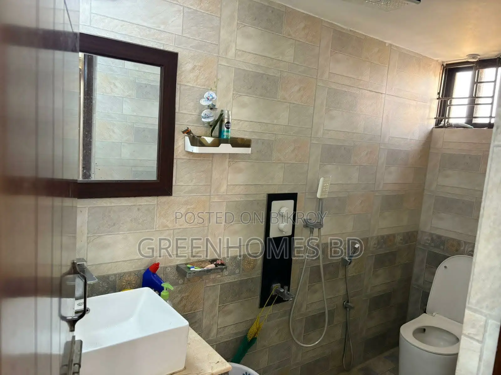 Furnished 3-bedroom Apartment in Uttara for Sale in Uttara