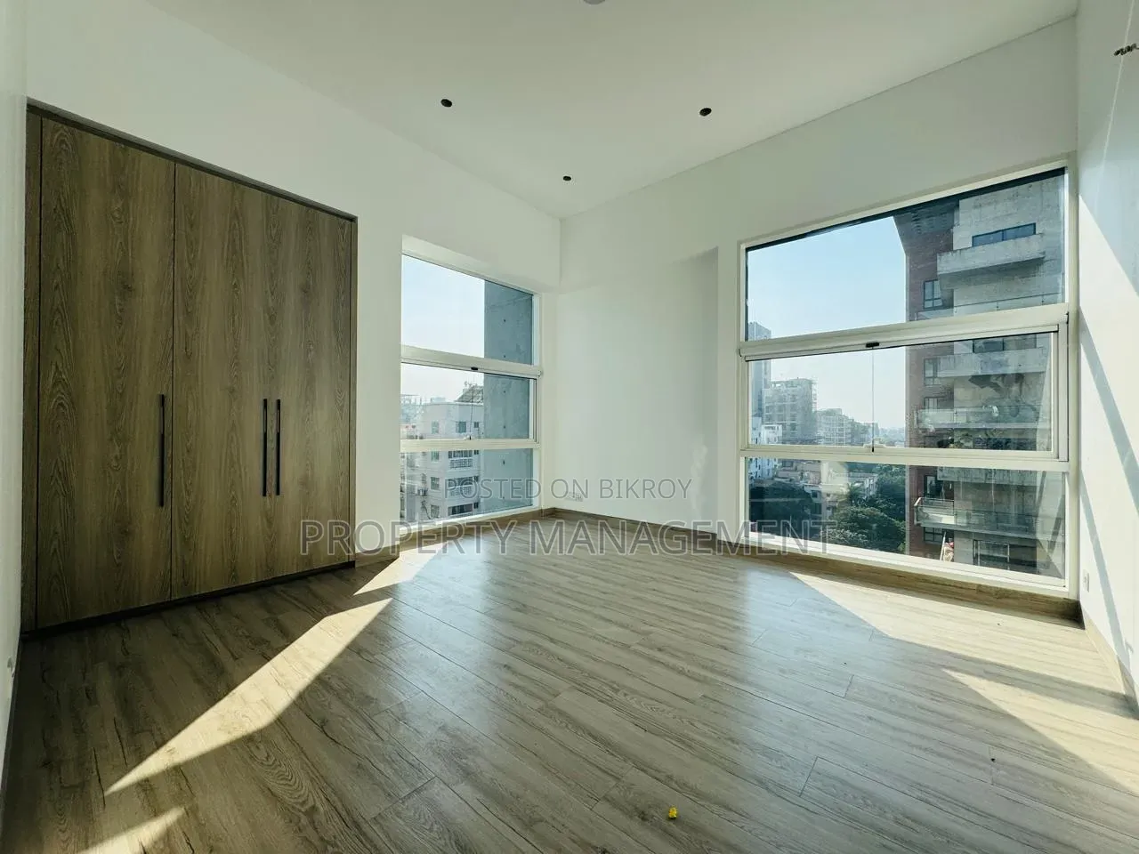 Furnished 4bdrm Apartment in Inster, Gulshan for Rent in Gulshan