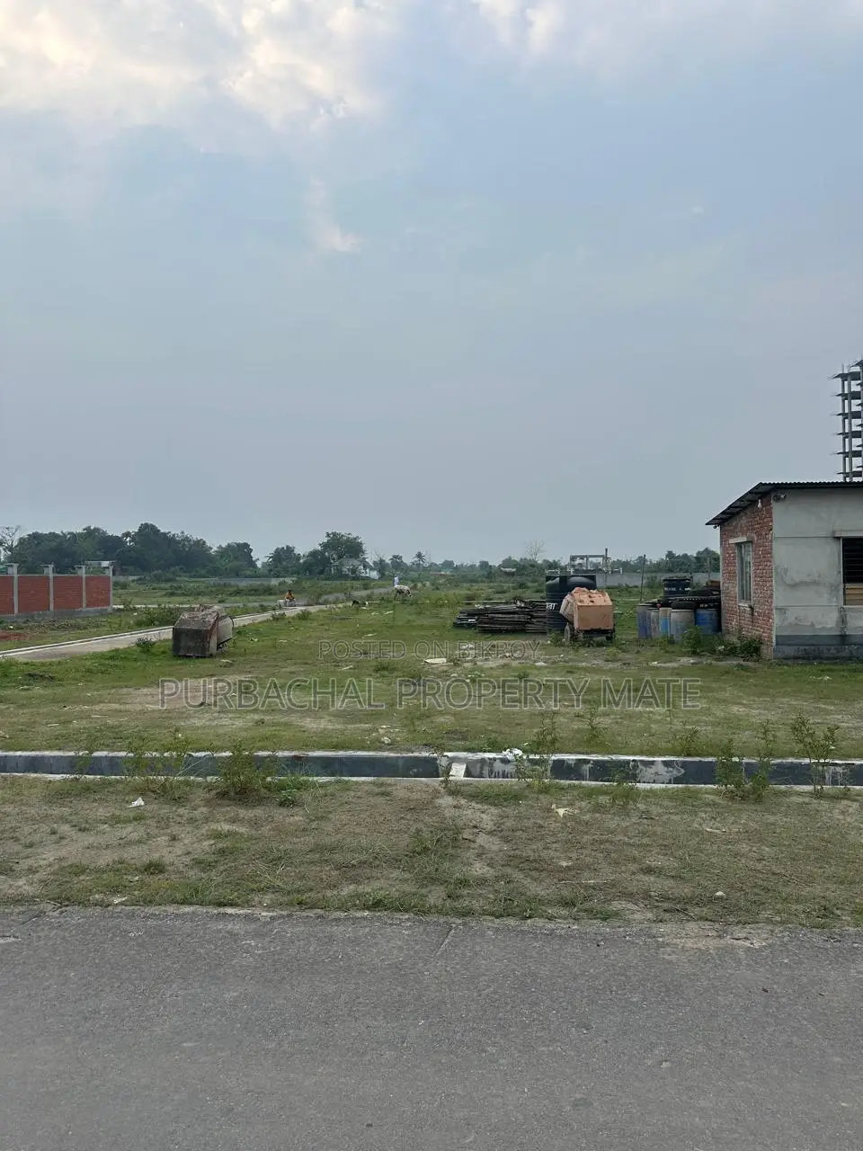 3 Katha plot for sale on 75 feet avenue in Sector 15, Purbachal. in Purbachal