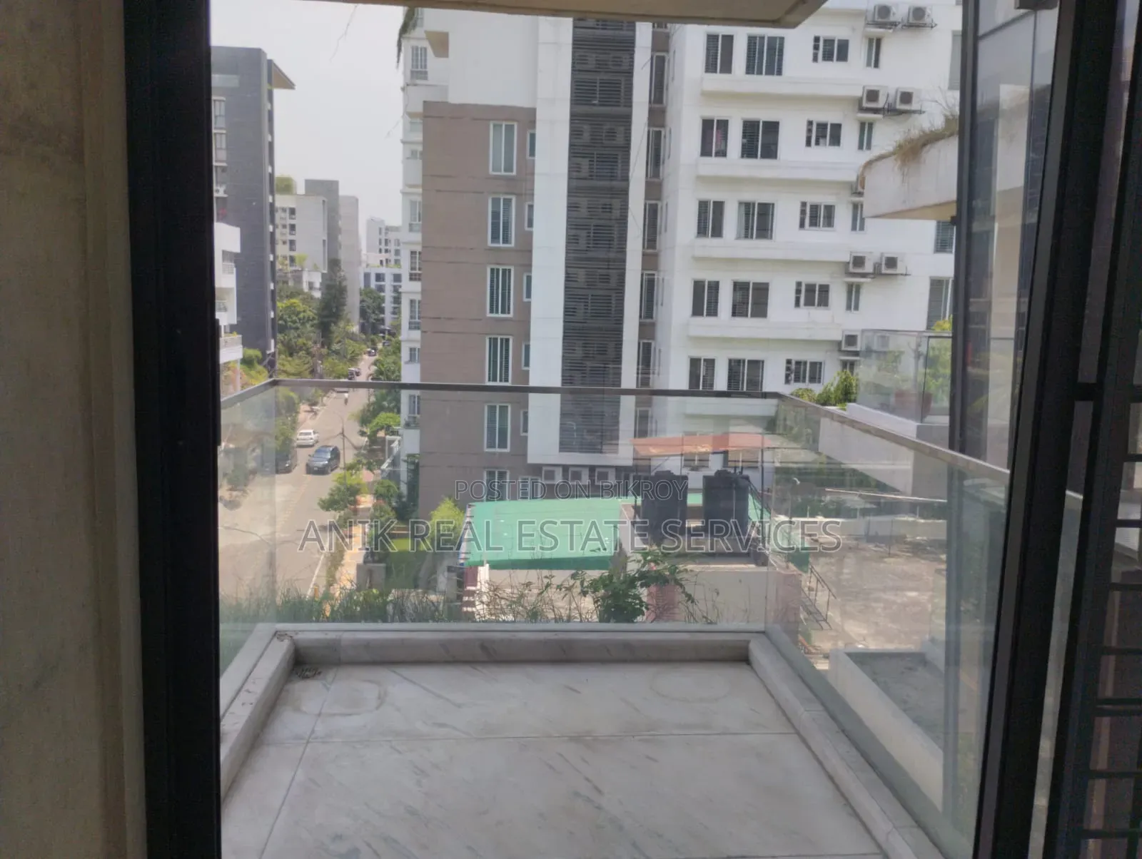 4-bedroom Apartment in Anik Real Estate, Baridhara for Rent in Baridhara