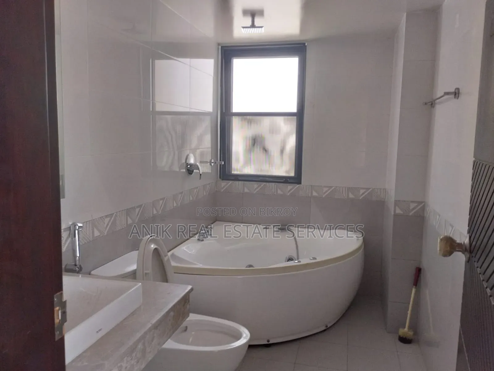 4-bedroom Apartment in Anik Real Estate, Baridhara for Rent in Baridhara