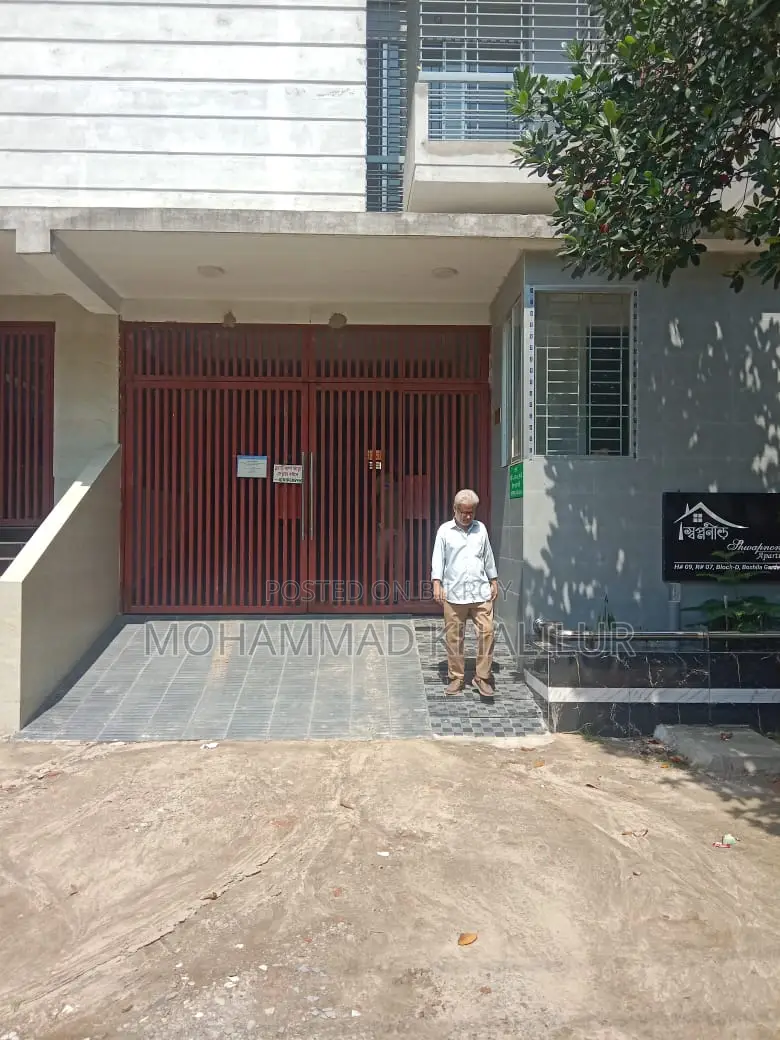 4bdrm Apartment in Shwapnoneer, Mohammadpur for Sale in Mohammadpur