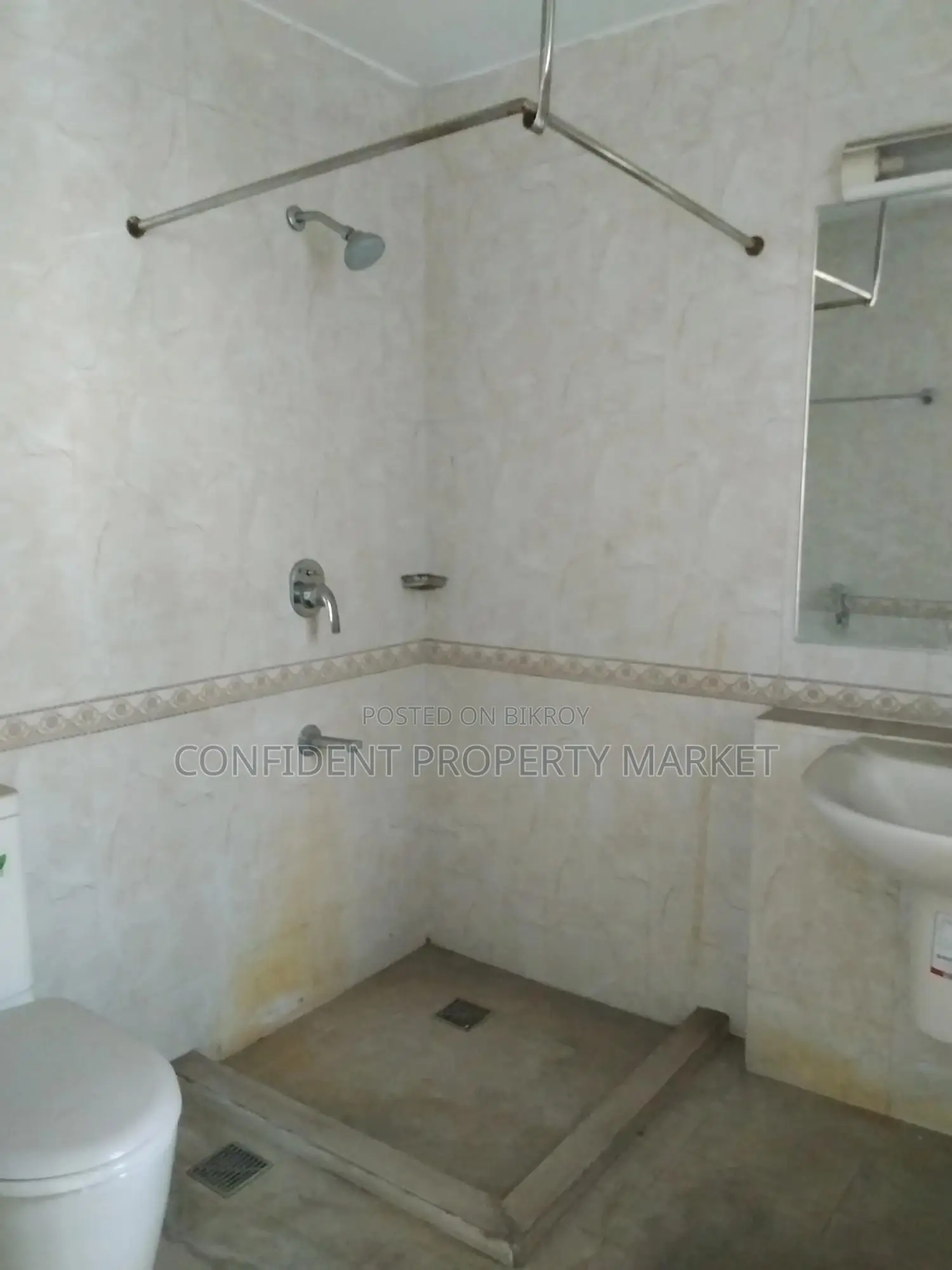 4bdrm Apartment in Baridhara for Sale in Baridhara