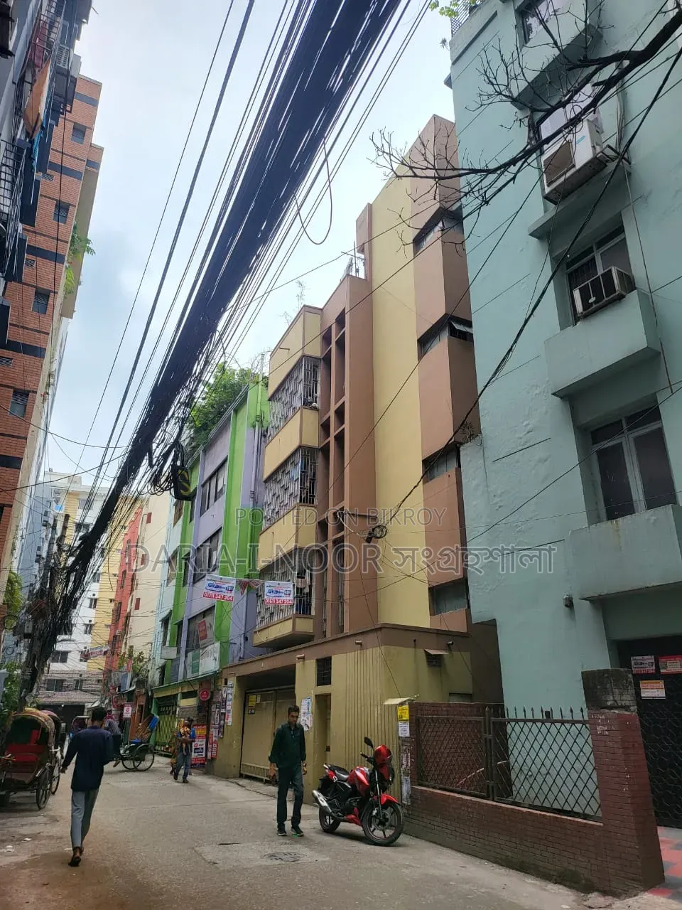 10bdrm House in June 8, Dhanmondi for Sale in Dhanmondi