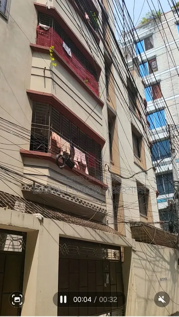 10bdrm House in June 8, Dhanmondi for Sale in Dhanmondi