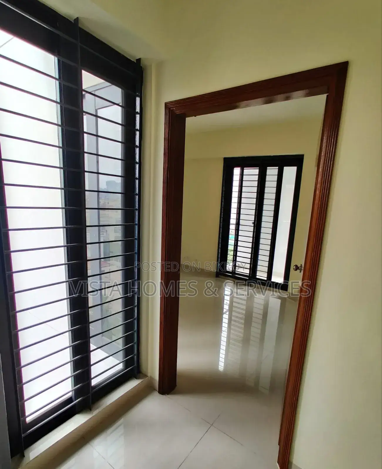 1950 Sft. For Rented Office/Residence at Gulshan-1 in Gulshan