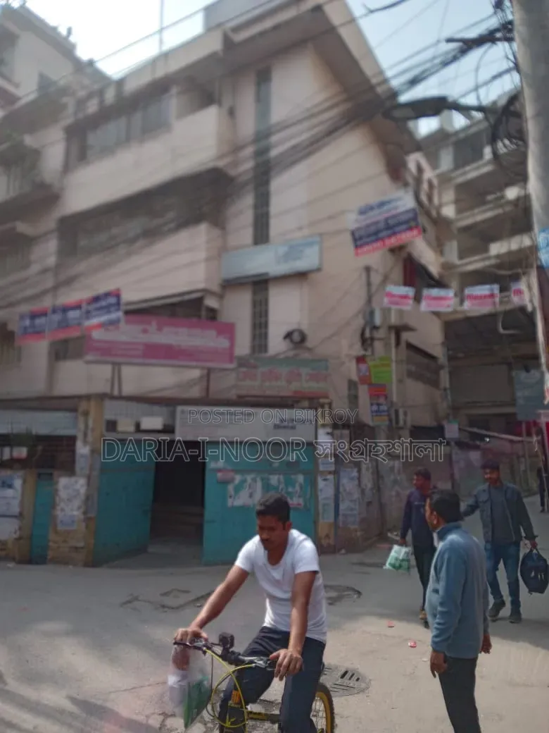 10bdrm House in June 11, Dhanmondi for sale in Dhanmondi