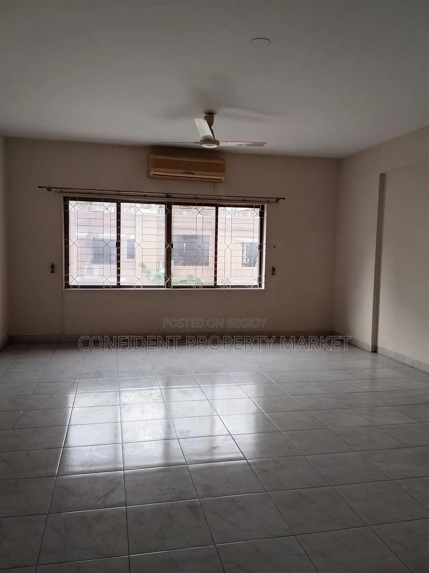 4bdrm Apartment in Baridhara for Sale in Baridhara