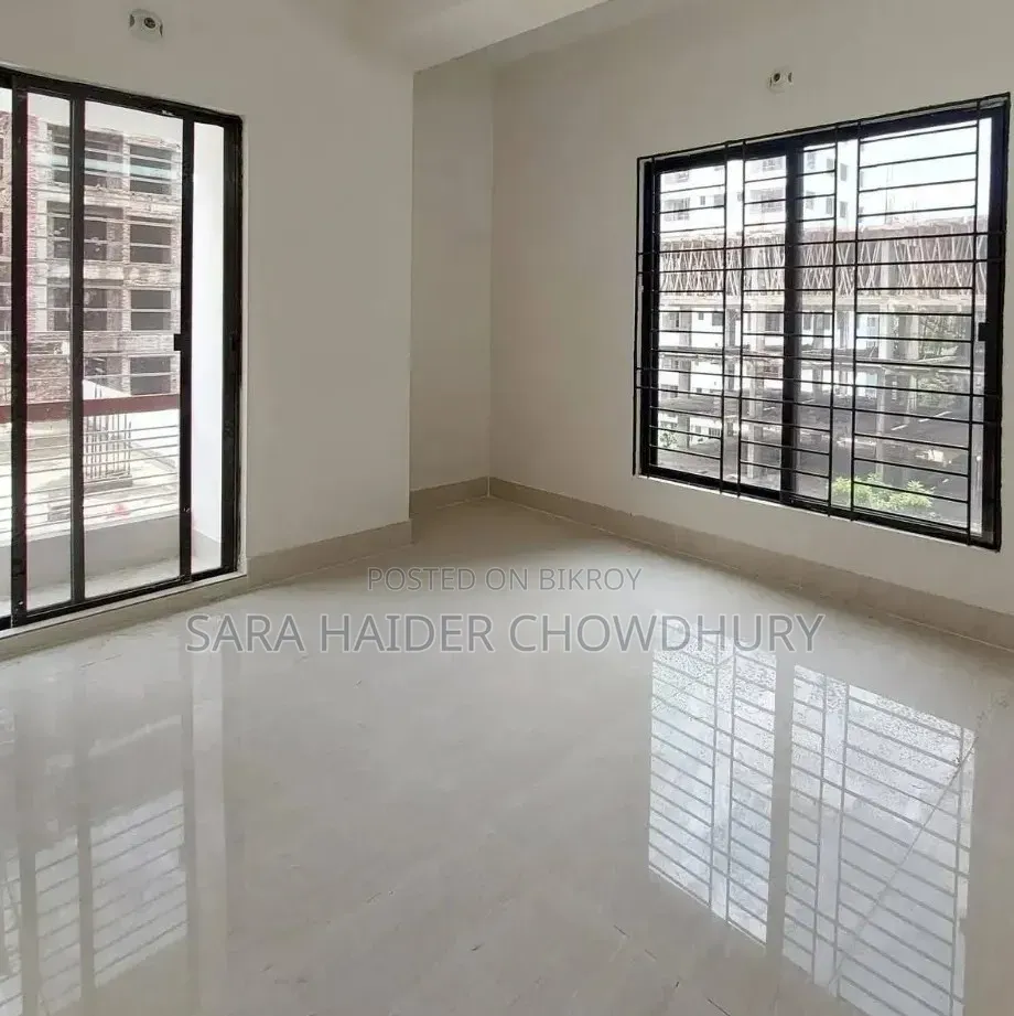 4-bedroom Apartment in Hazaribagh for Sale in Hazaribagh