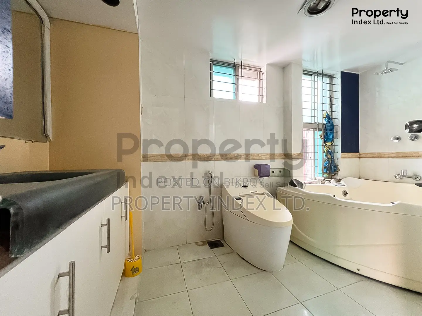 Furnished 4bdrm Apartment in Basundhara for Sale in Basundhara